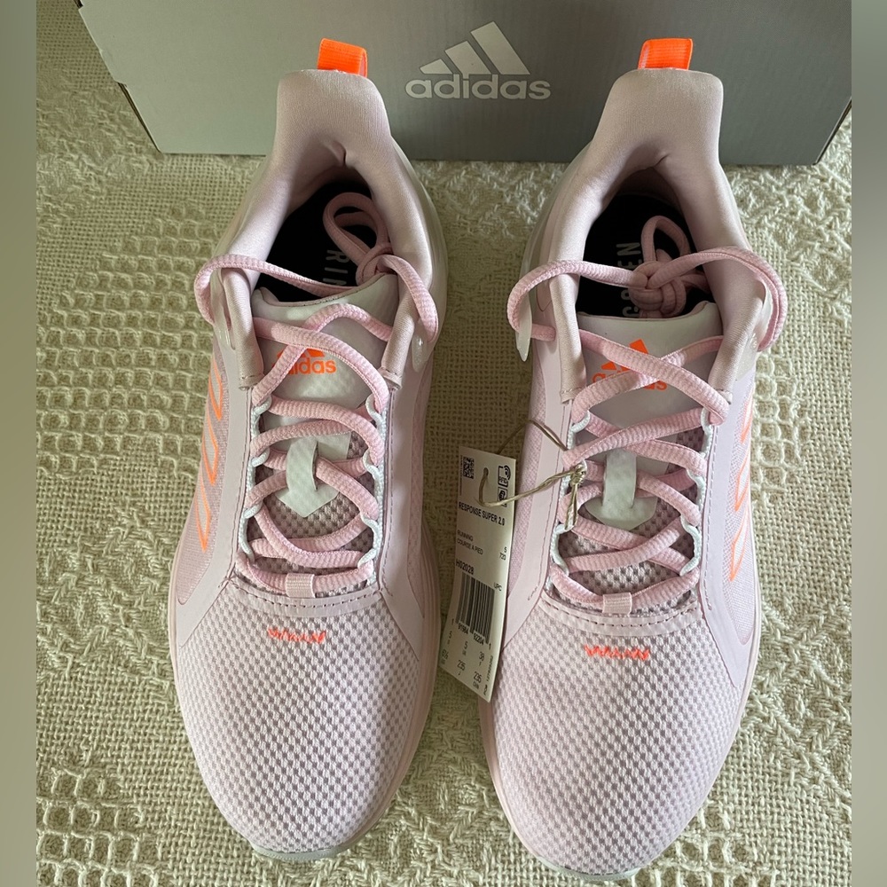 NEW ADIDAS RUNNING SHOES - Picture 5 of 16